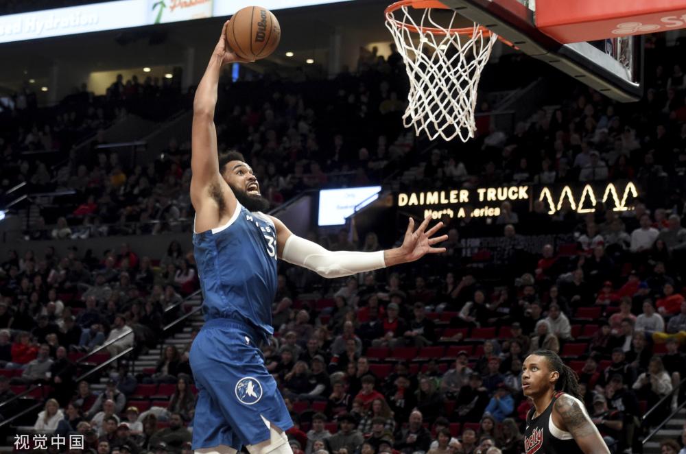 更是激励他 更是激励他