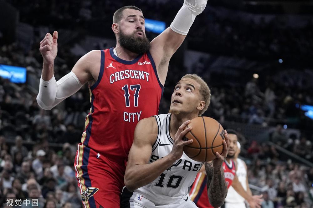 米兰正步入 米兰正步入